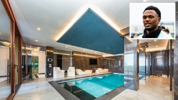 星空体育app下载-米体：奥蓬达搬进C罗博格巴住过的别墅 占地1000平米+300平米花园